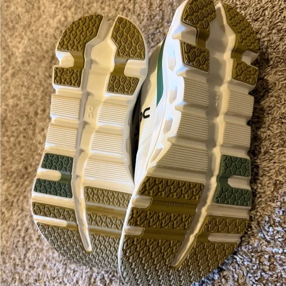 On Cloud Running Cream and Green Athletic Shoes - Picture 4 of 4